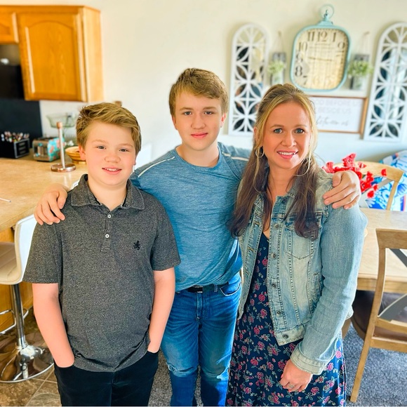 Meet your Posher, Tosha - Picture 4 of 9